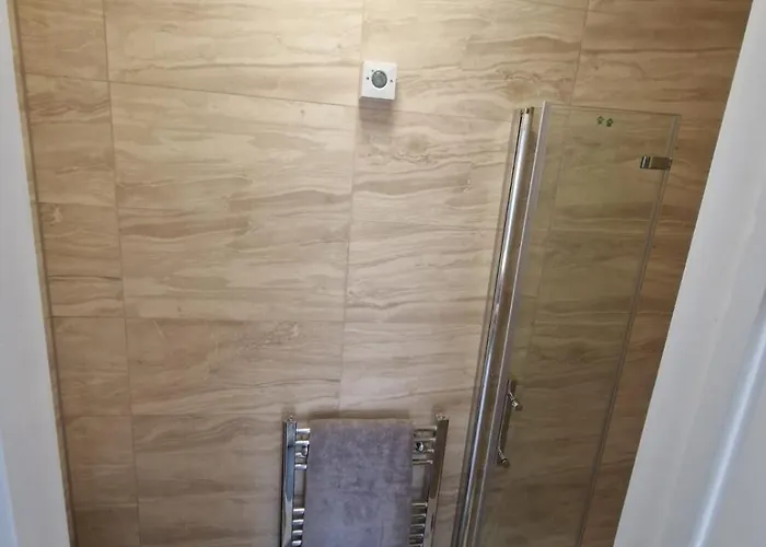 Brand New Studio Flat With Private Bathroom