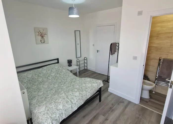 Brand New Studio Flat With Private Bathroom