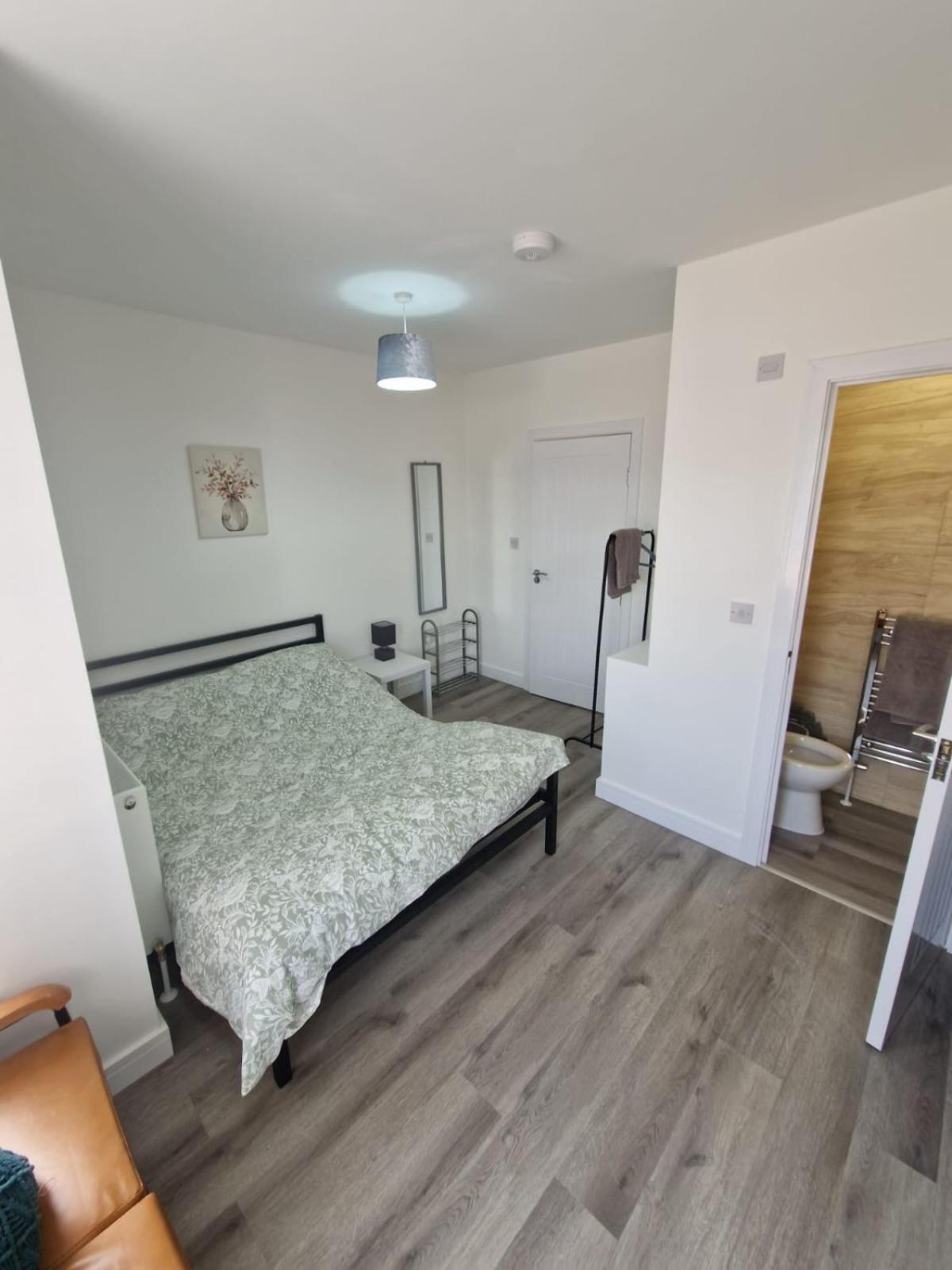 Brand New Flat With Private Bathroom Northampton